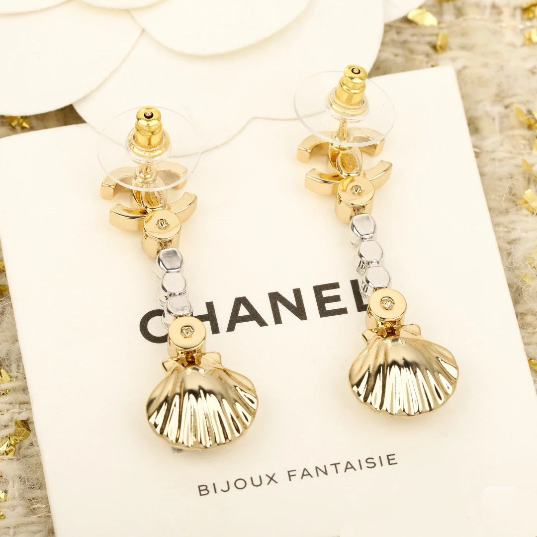 Chanel Rhinestone Shell Earrings - Original Replica Club
