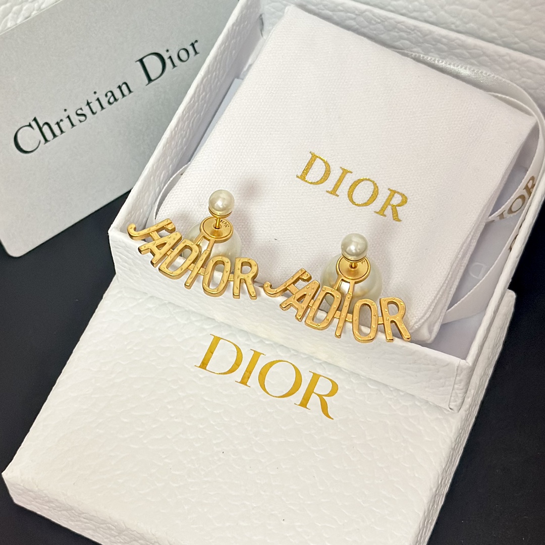 Jadior Pearl Earrings - Original Replica Club