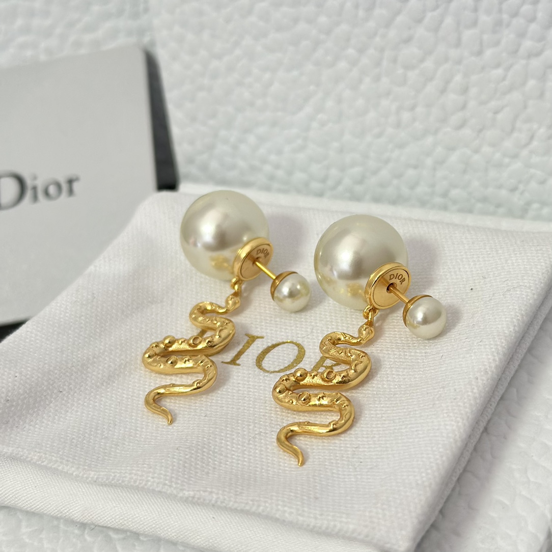 2025 Dior Dragon Pearl Earrings - Original Replica Club
