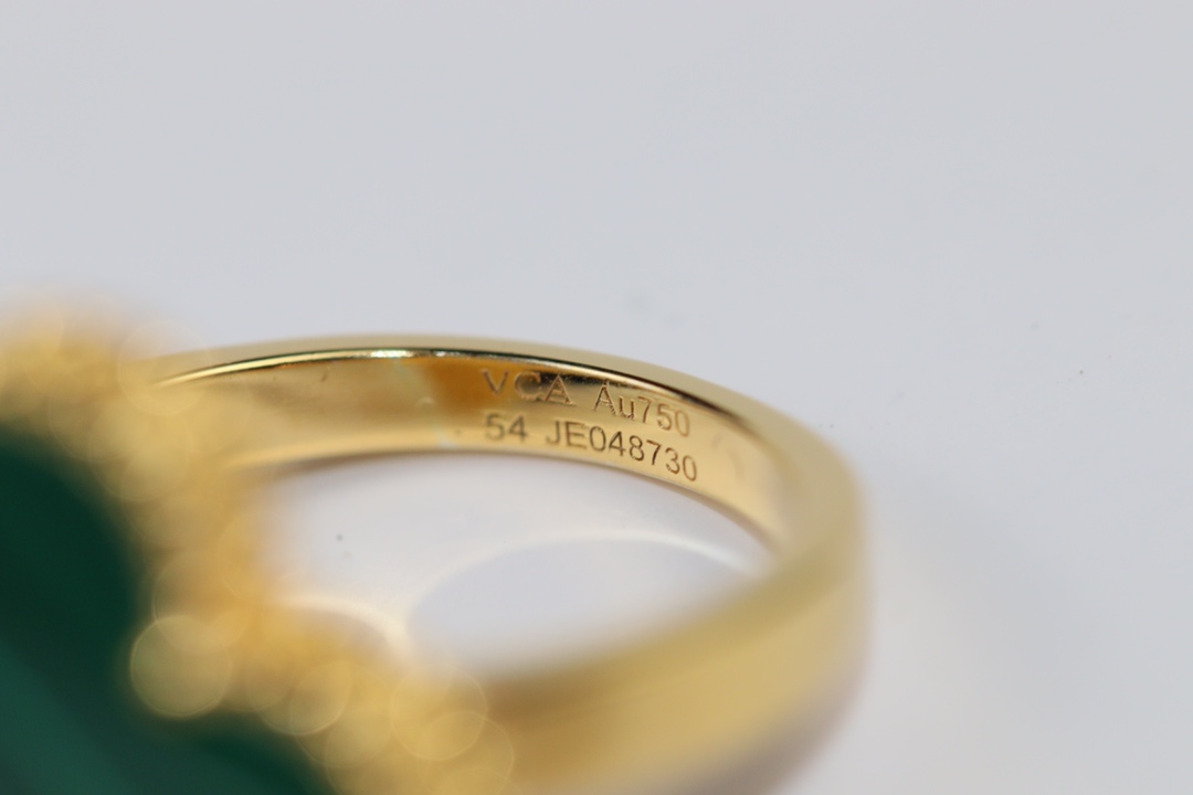 VCA Green Malachite Magic Alhambra Ring - Original Replica Club