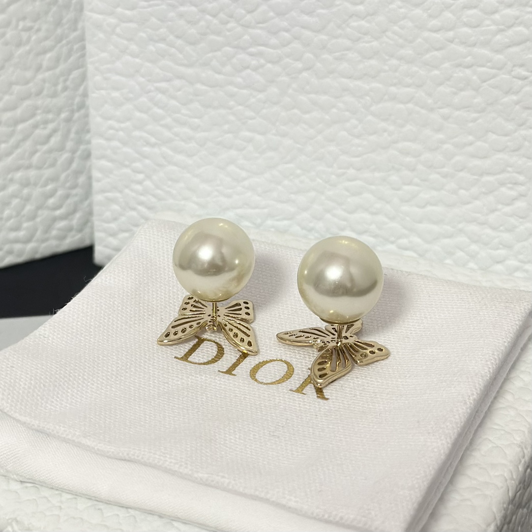 Dior Hollow Butterfly Stud Earrings - Original Replica Club