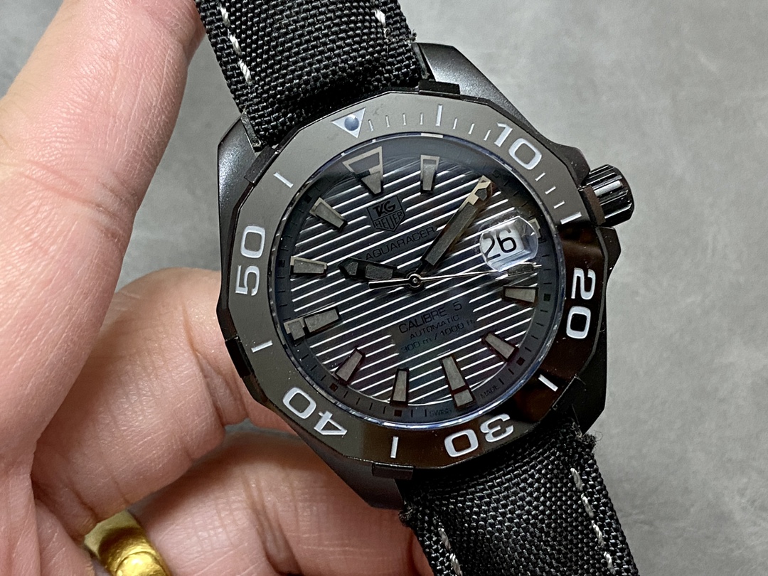 Tag Heuer Aquaracer WAY218B.FC6364 Limited Edition Mens Watch