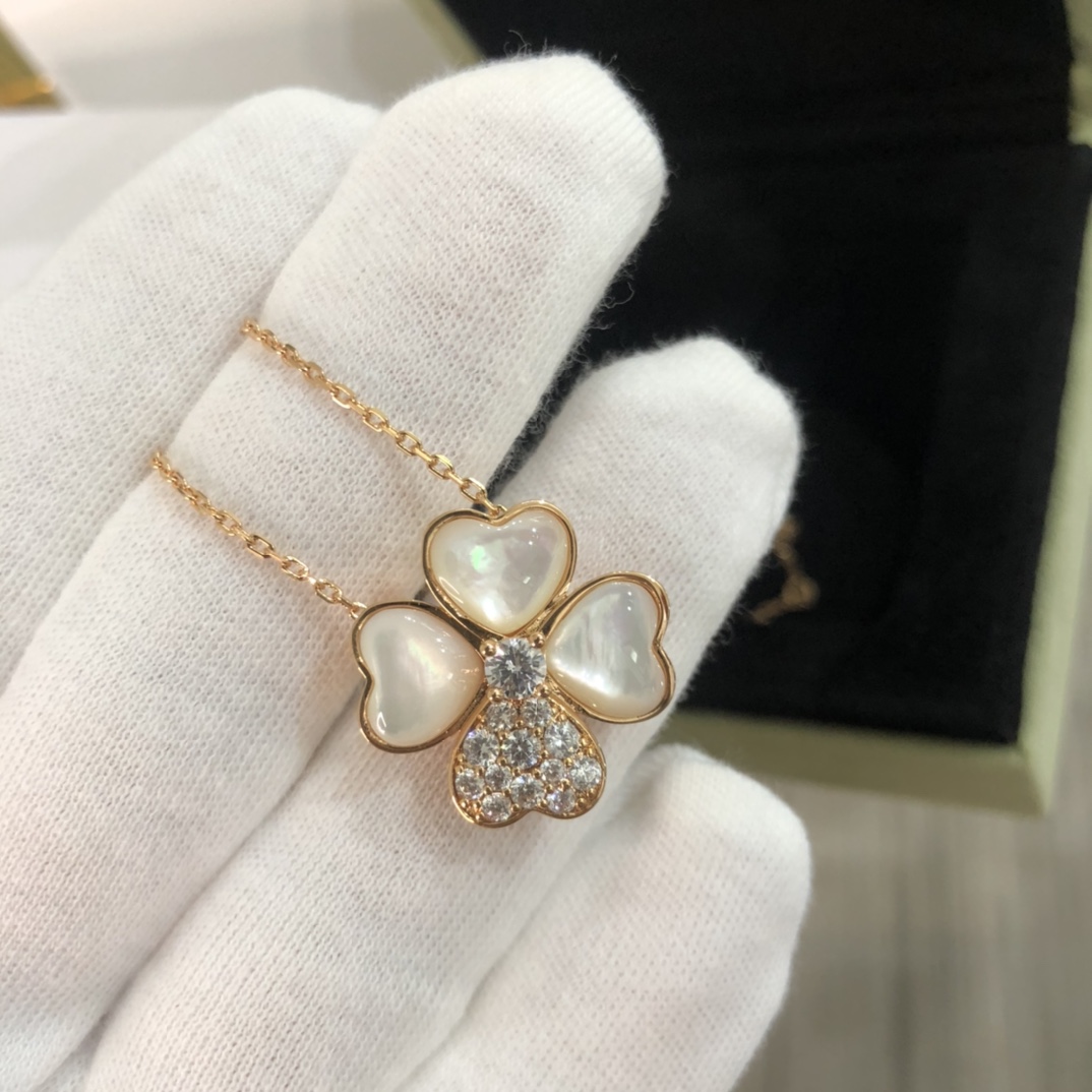 VCA Clover Detachable Pendant Necklace & Brooch 2-in-1 - Original Replica Club