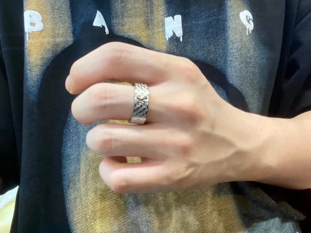 Louis Vuitton Patent Wide Men's Ring - Original Replica Club