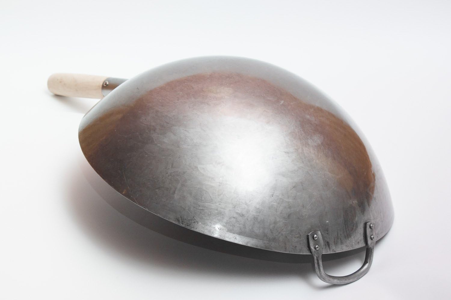 Craft Wok Big 16 Inch Heavy Hand Hammered Carbon Steel Pow Wok with Wooden and Steel Helper Handle (Round Bottom) / 731W138
