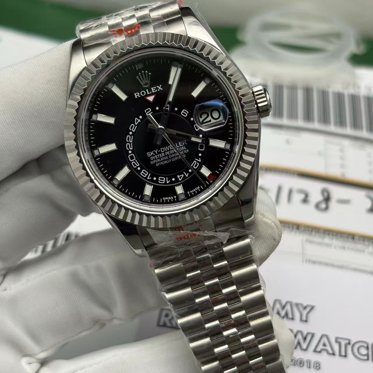 Superclone Rolex Sky-Dweller 42 mm Bright black Dial 336934 Jubilee