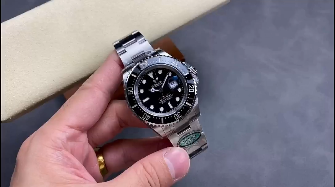 Rolex Sea-Dweller 126600 Stainless Steel Black Dial 43MM Mens Replica Watch