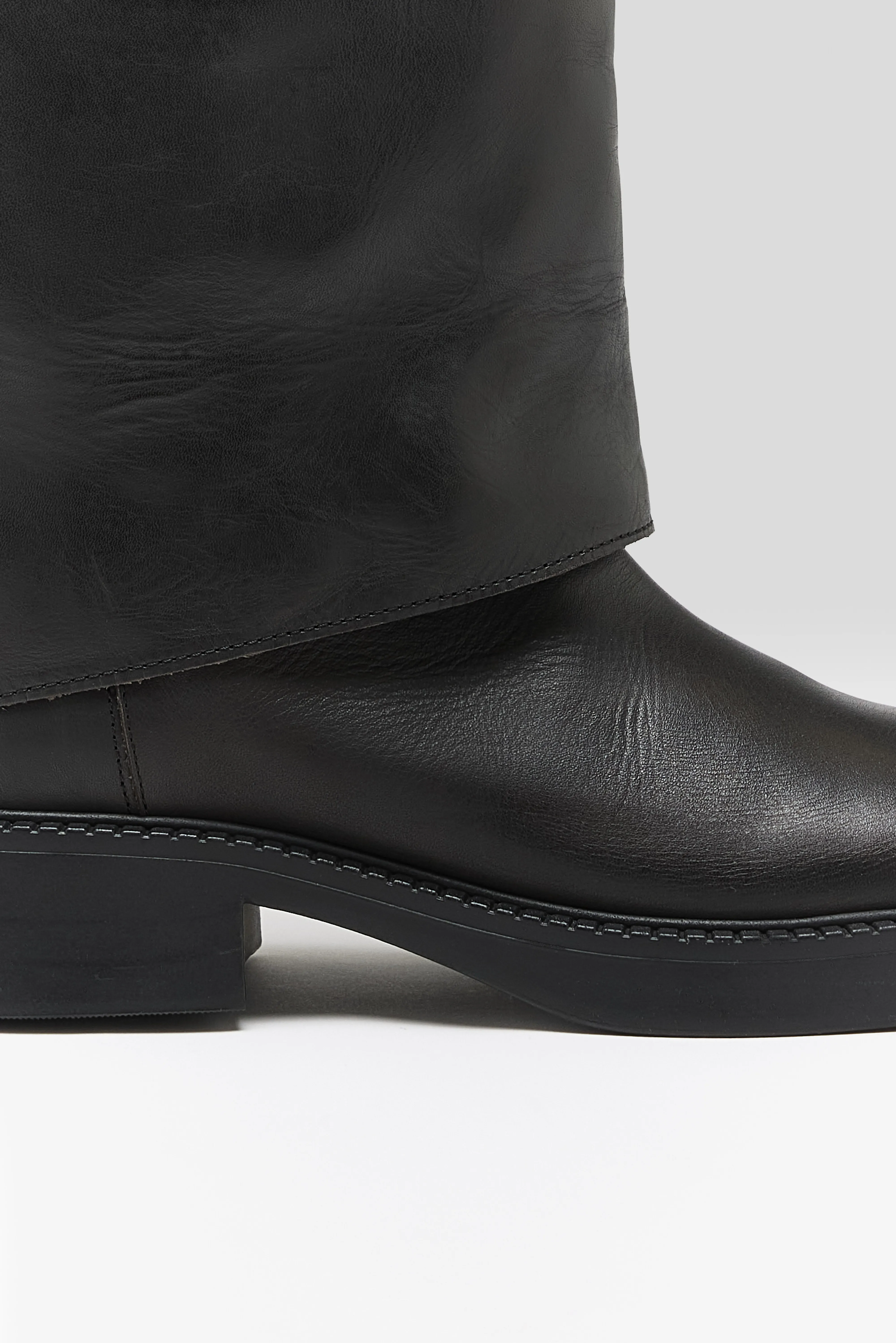 Bellerose Leala Brushed Leather Boots  (252 / W / BLACK)