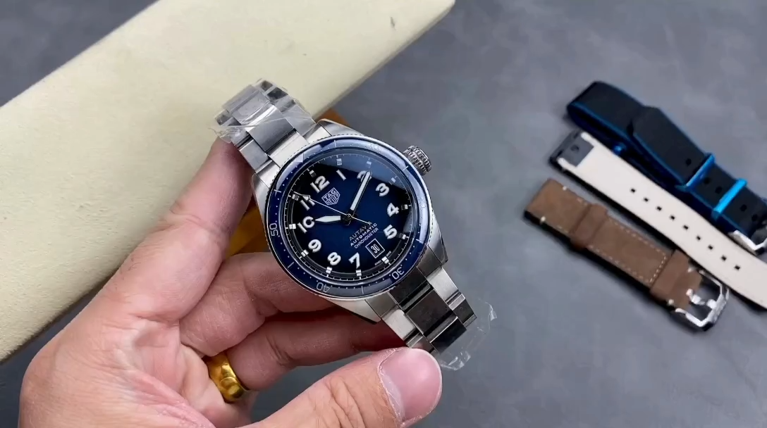 Tag Heuer Autavia Calibre 5 Chronometer WBE5116.EB0173 42mm