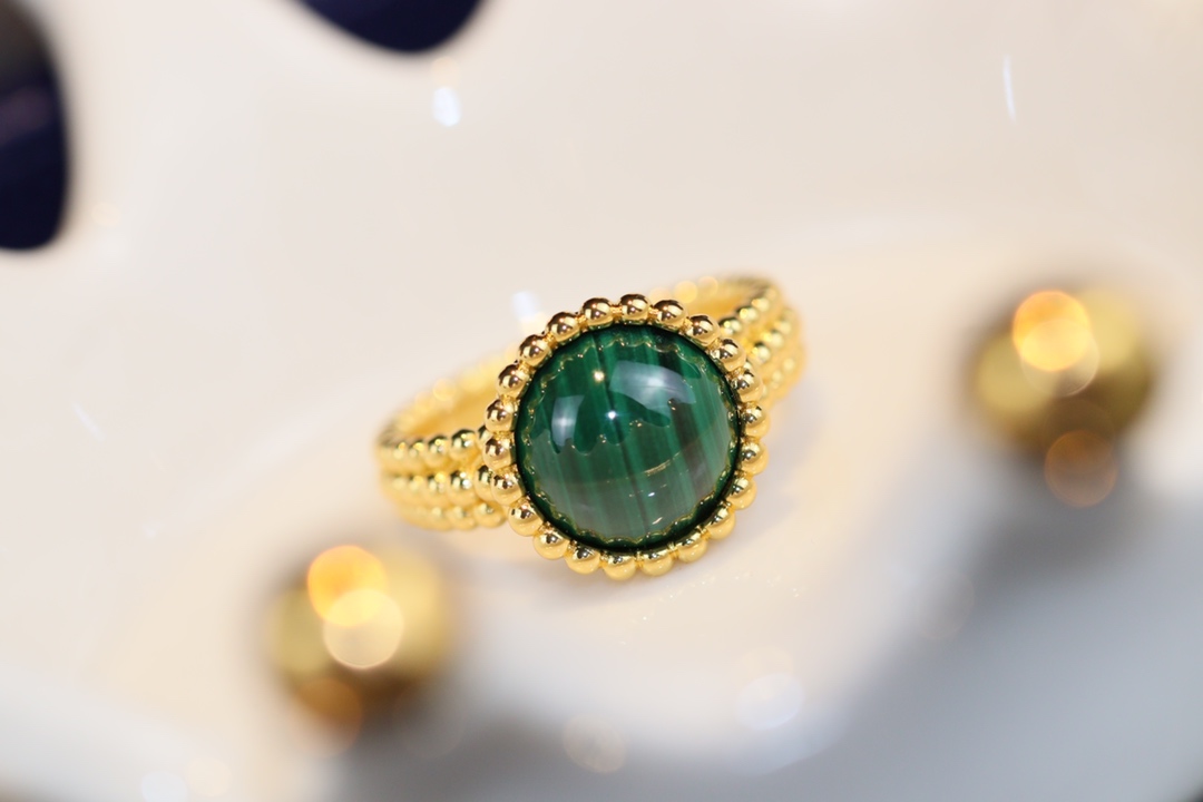 VCA Yellow Gold Malachite Perlee Couleurs Ring - Original Replica Club