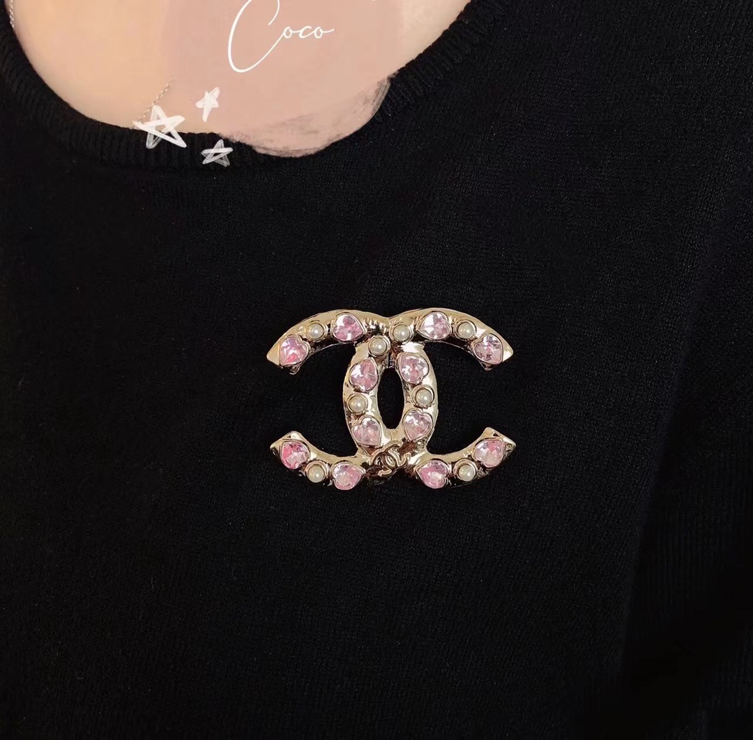 Chanel Pink Heart Diamond Paved CC Brooch - Original Replica Club