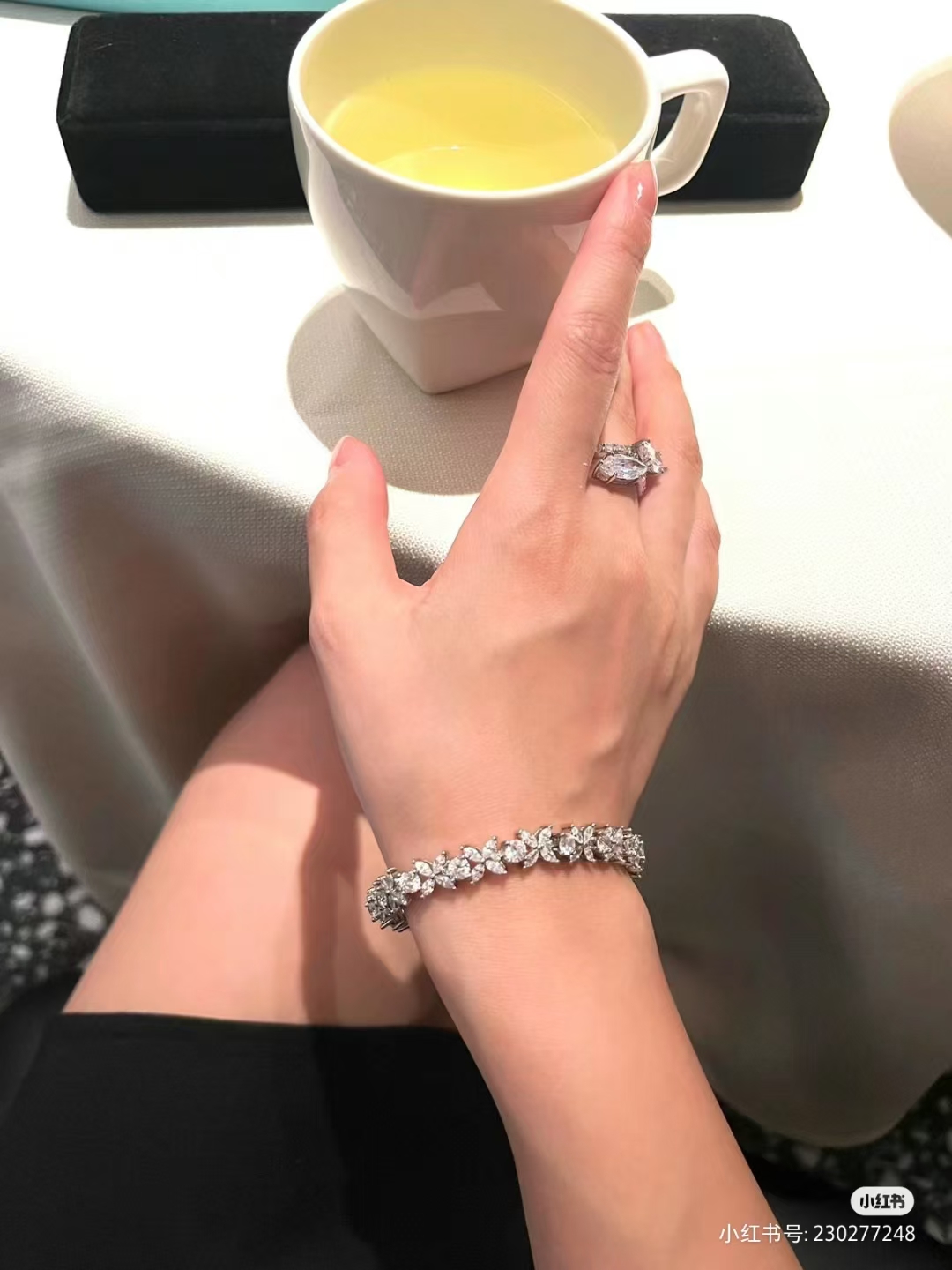 Tiffany Cluster Tennis Bracelet in Platinum with Diamonds - Original Replica Club