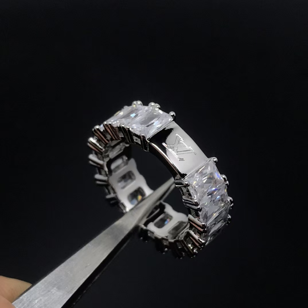 Louis Vuitton Cube Diamond Ring - Original Replica Club