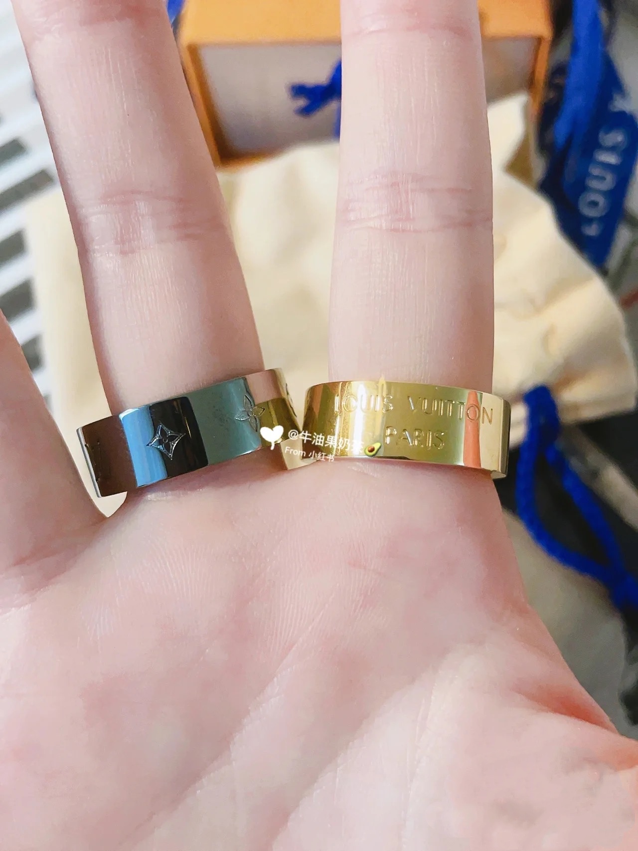 Louis Vuitton Unisex Wide Band Couple Ring - Original Replica Club
