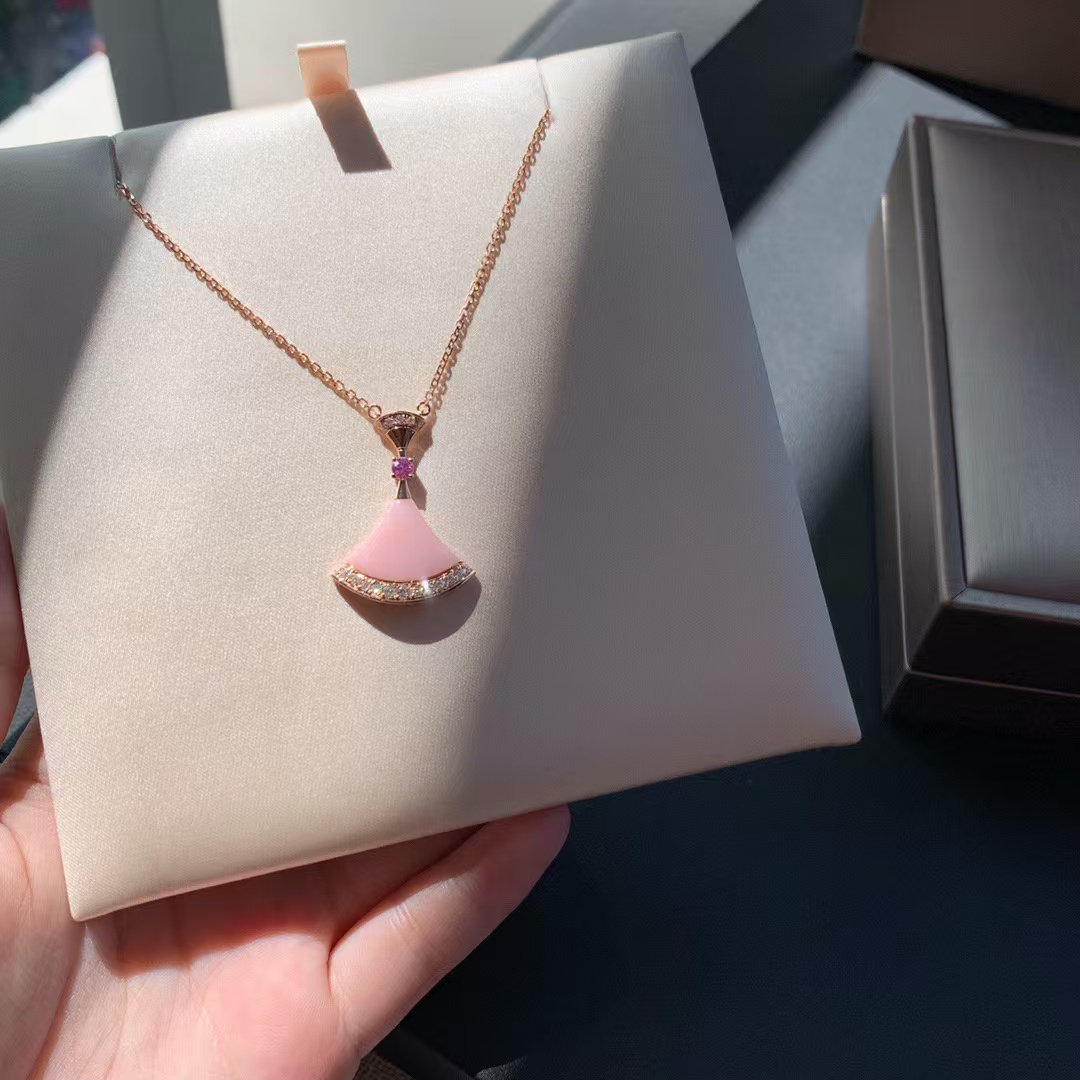 Bvlgari Divas' Dream Necklace - Pink - Original Replica Club