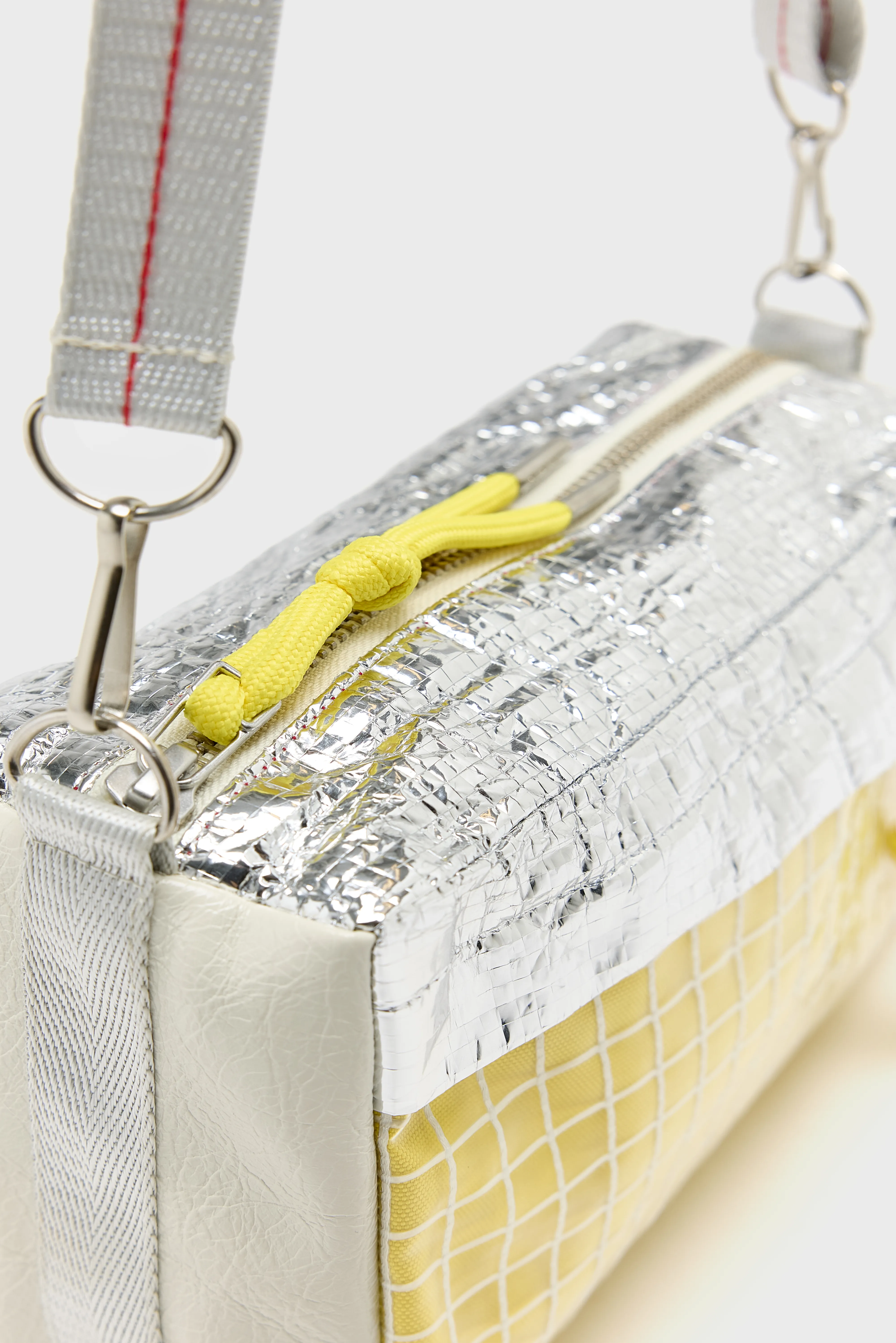 Bellerose Hanoro crossbody bag (261 / W / LEMON)