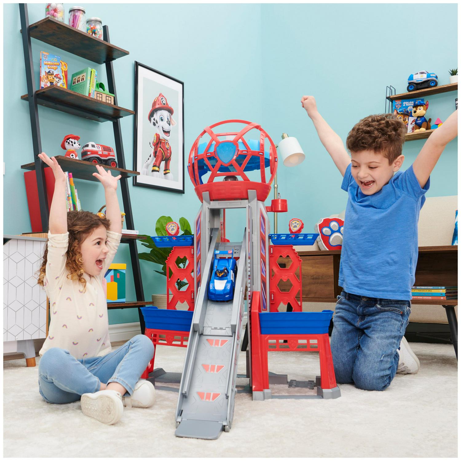 PAW Patrol. Transforming Ultimate City Movie Tower. for Ages 3 and up - Image 3