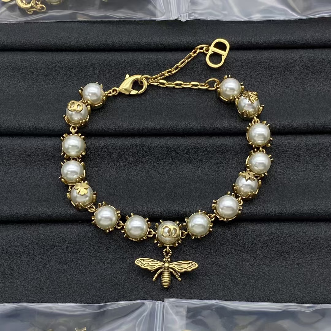 Dior Bee Charm Pearl Bracelet - Original Replica Club