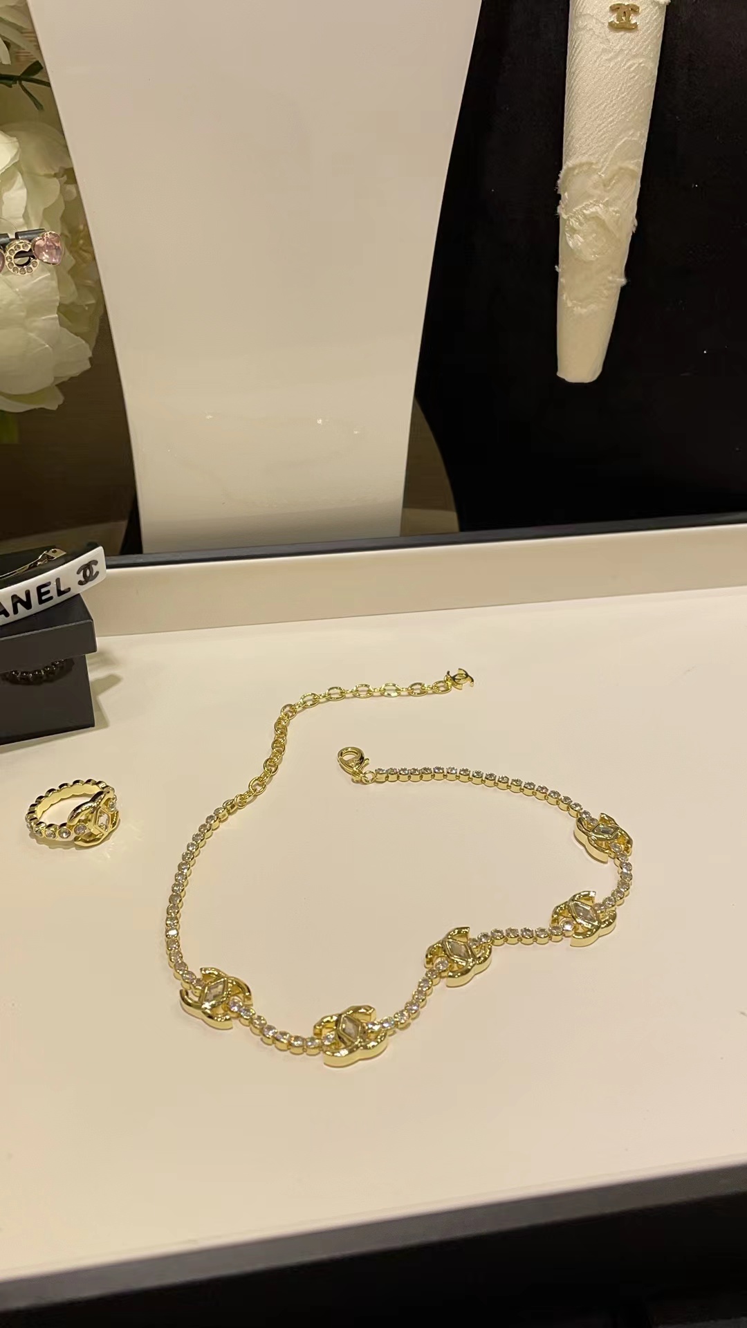 Chanel Jennie Celebrity Style Choker Necklace - Original Replica Club
