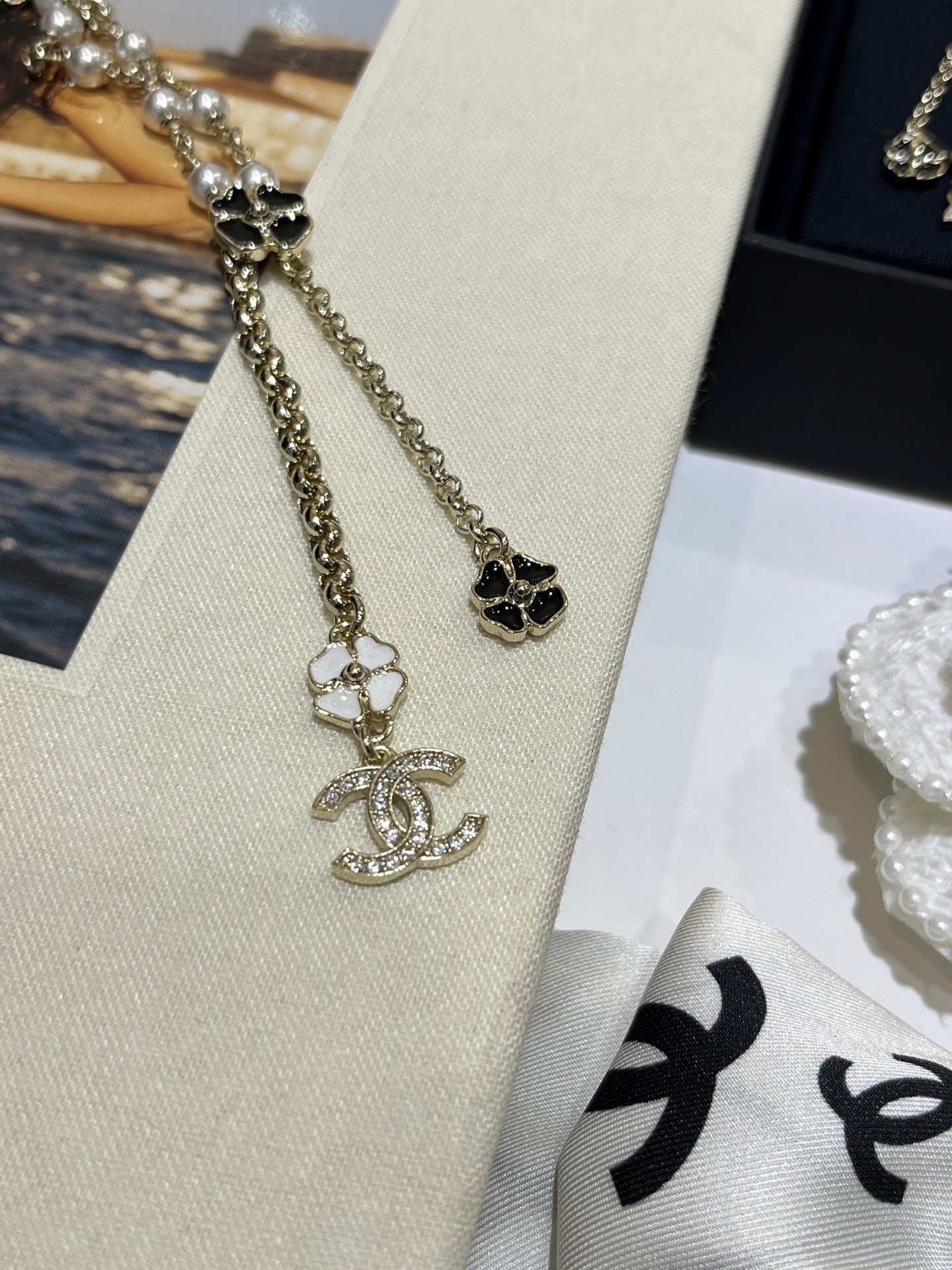Chanel Pearls and Clover CC Dangle Sweater Necklace - Original Replica Club