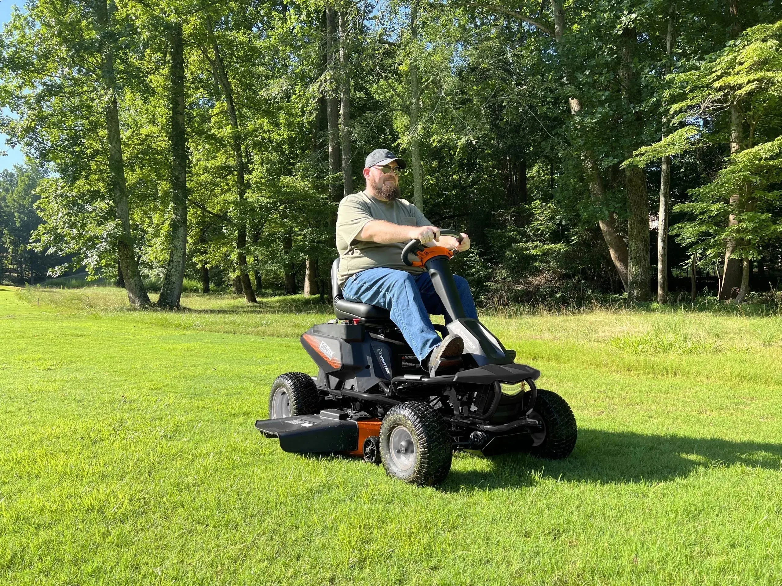 Yard Force Riding Lawn Mower 38″ 56V LFP Battery-Powered YF56VRX New