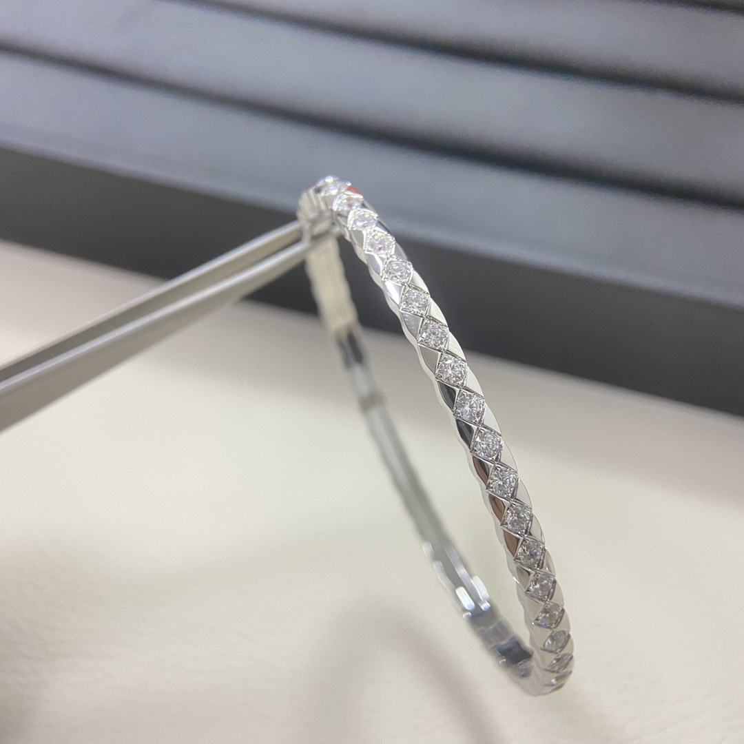 Chanel Coco Crush Full Diamond Paved Bangle Bracelet - Narrow Version - Original Replica Club