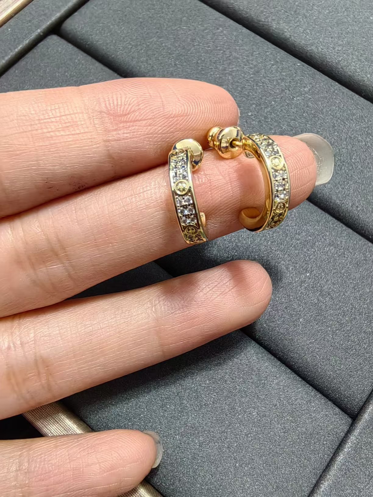Cartier C Shape Earrings - Original Replica Club