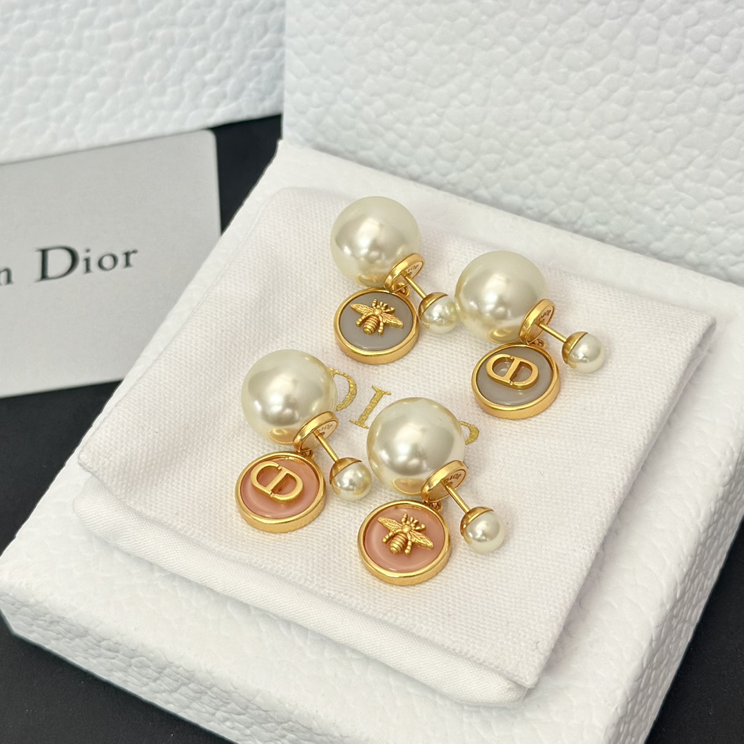 Dior Bee Pearl Earrings - Original Replica Club