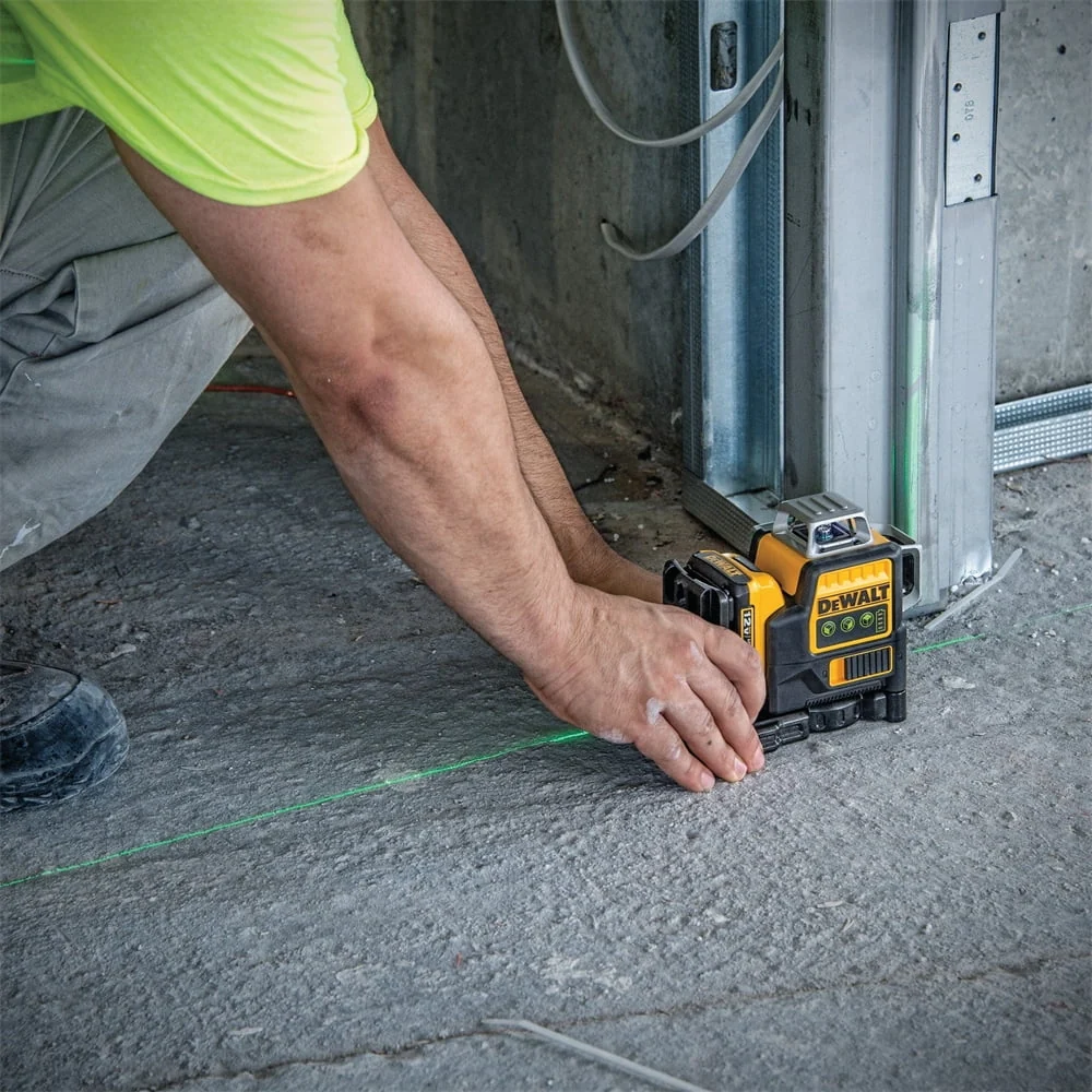DeWalt 12V MAX Cordless Green Line Laser 3 x 360 Professional Laser Level