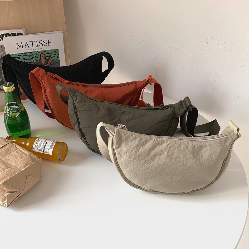U-brand similar cross-border 2023 summer women's trendy dumpling bag, lightweight nylon small crossbody bag, versatile shoulder bag