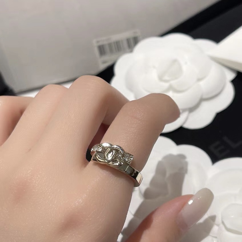 Chanel Two Row Staggered Ring - Original Replica Club