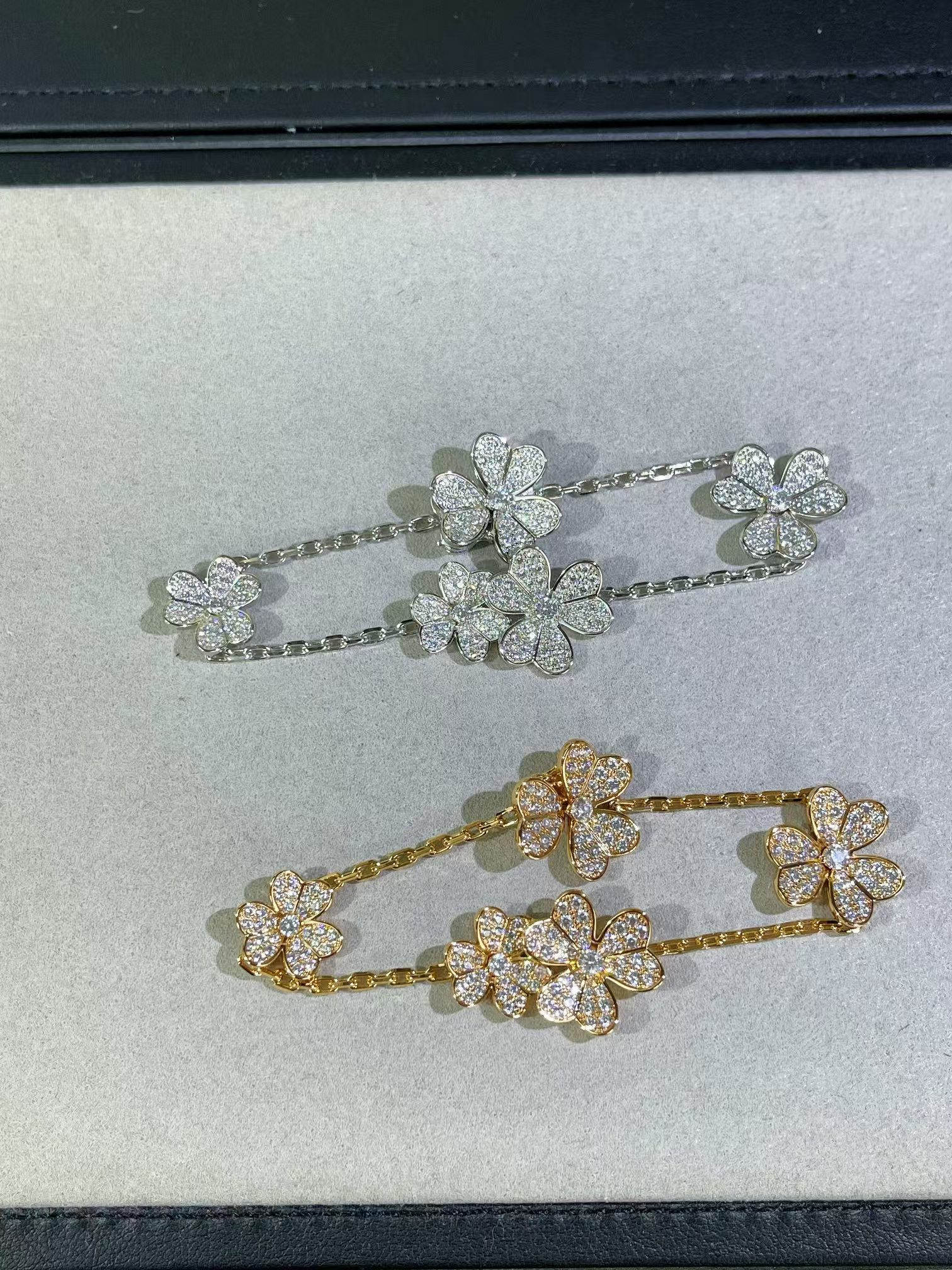 VCA Frivole Flora Bracelet 5 Flowers - Original Replica Club