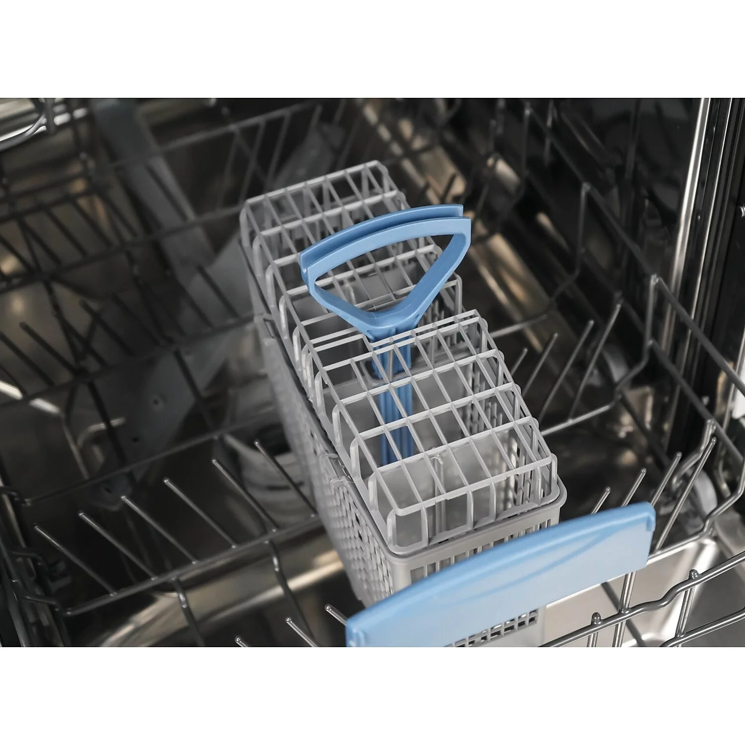 Danby DDW18D1ESS 18" Wide Built-in Dishwasher in Stainless Steel - Image 2