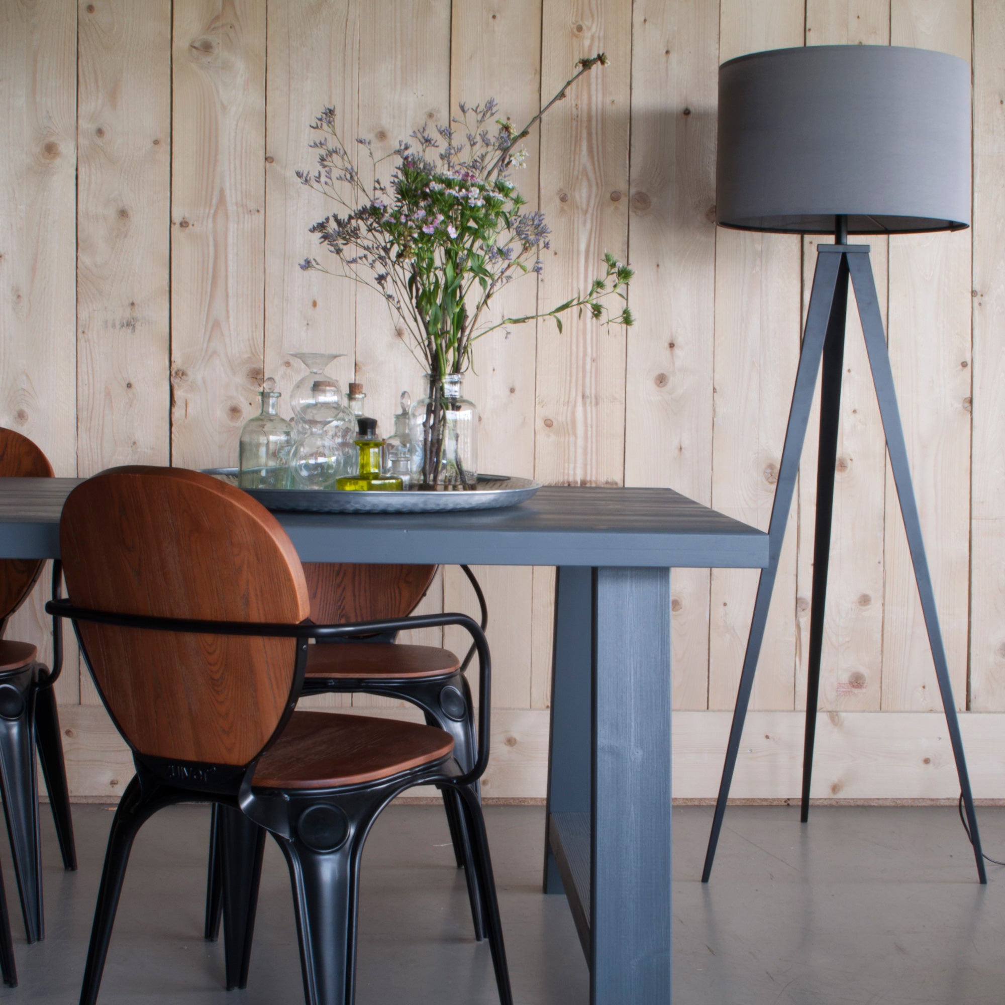 Zuiver Tripod Vloerlamp - Zwart / Grijs