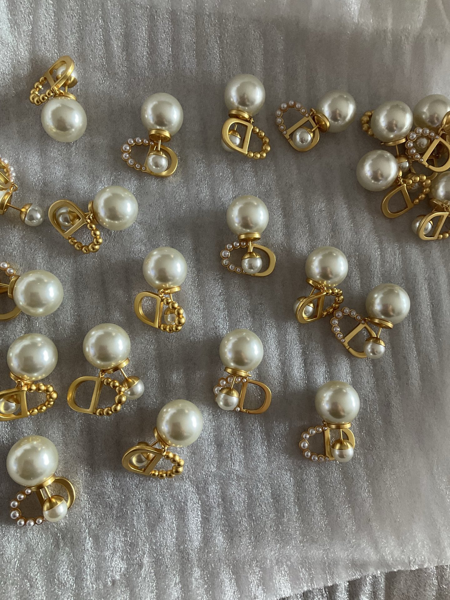 Dior CD Letter Drop Pearl Earrings - Original Replica Club