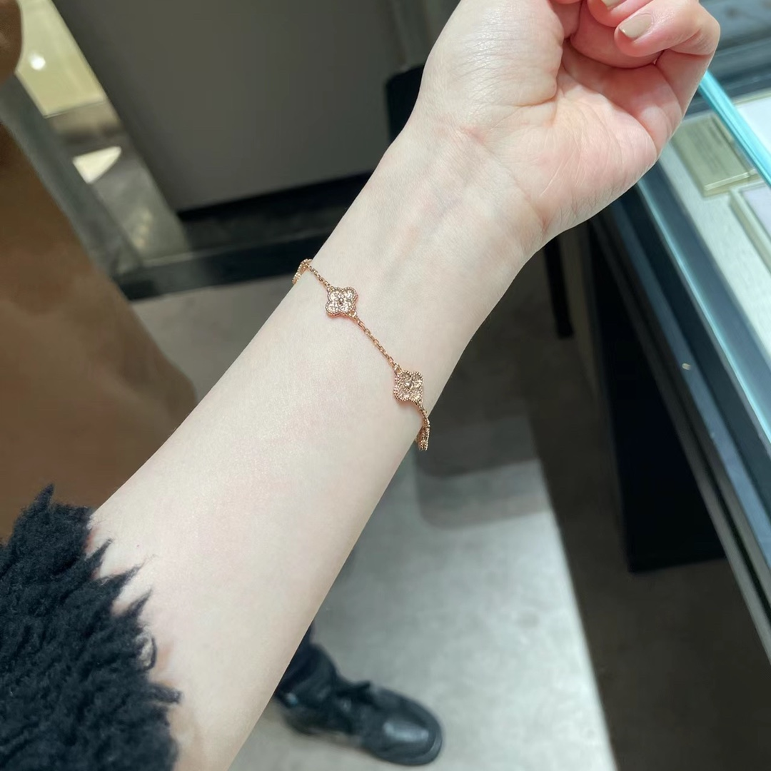 Dupe VCA Sweet Alhambra Bracelet, 6 Motifs, Rose Gold - Original Replica Club