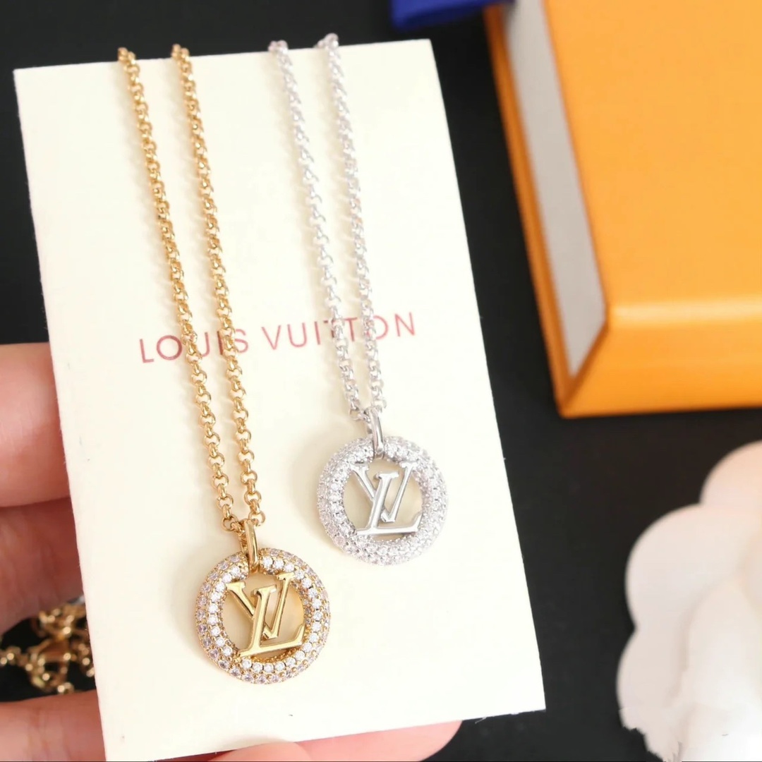 Louis Vuitton Diamond Wrap Round Hollow LV Necklace - Original Replica Club