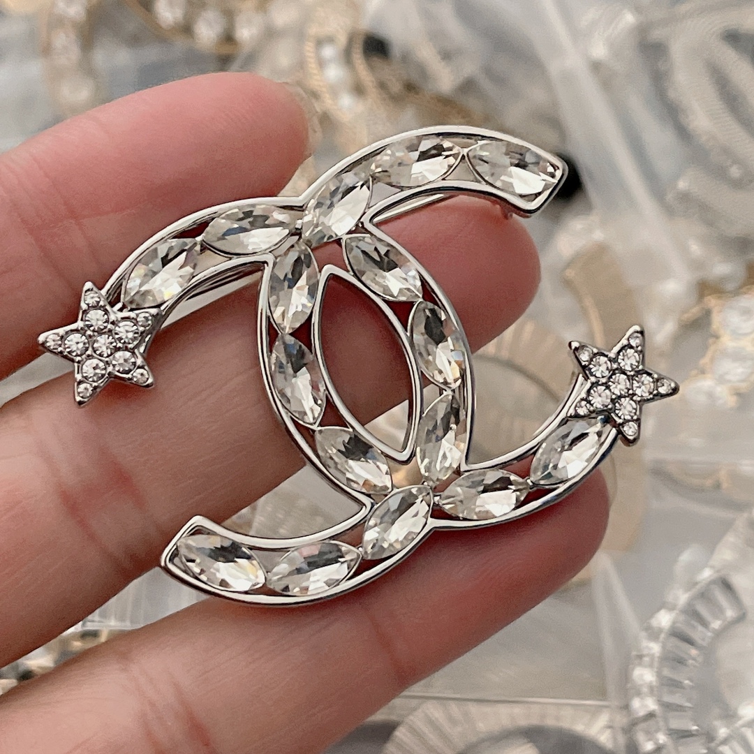 Chanel Silver Rhinestone Two Star CC Brooch - Original Replica Club