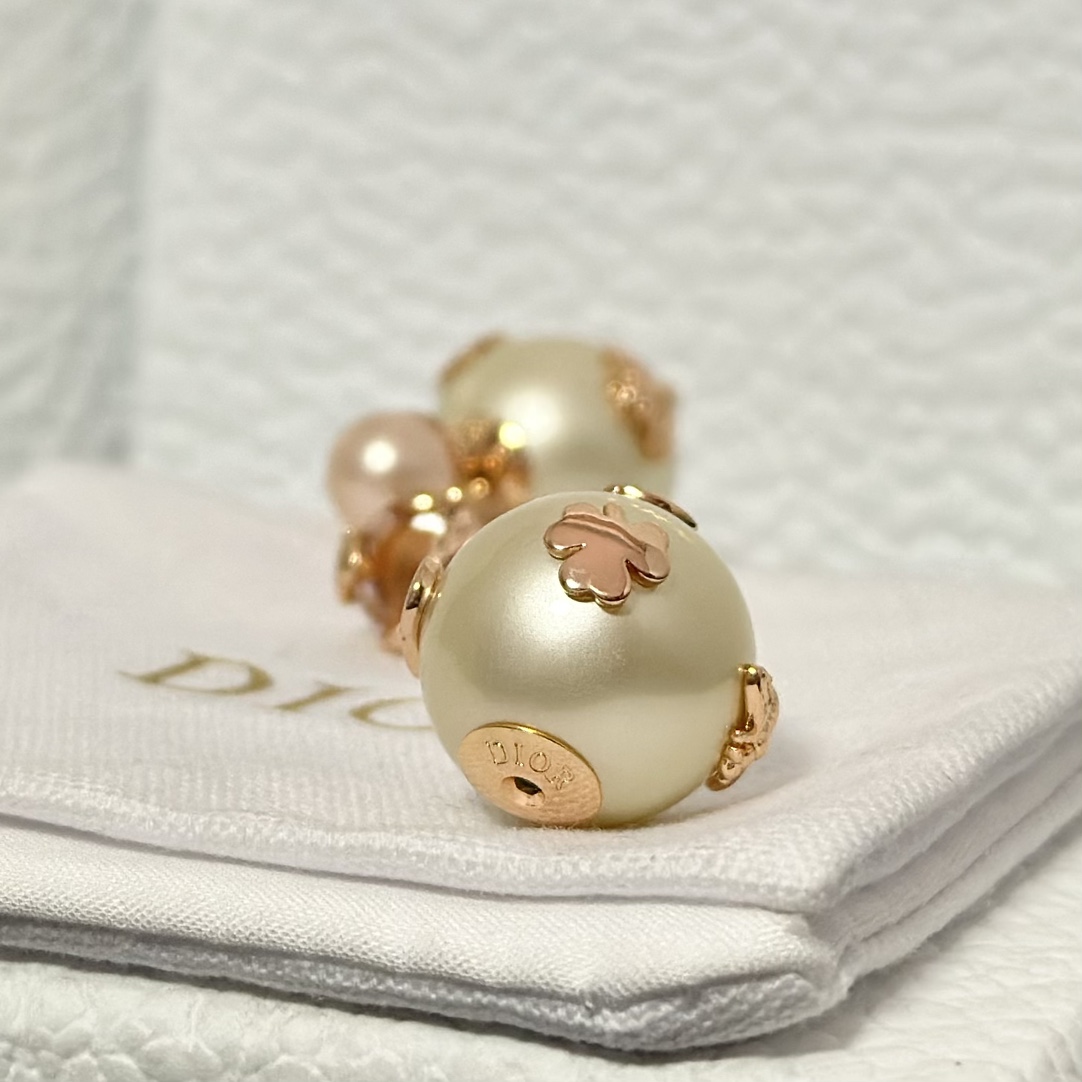 Dior New Two Pearls Stud Earrings - Original Replica Club