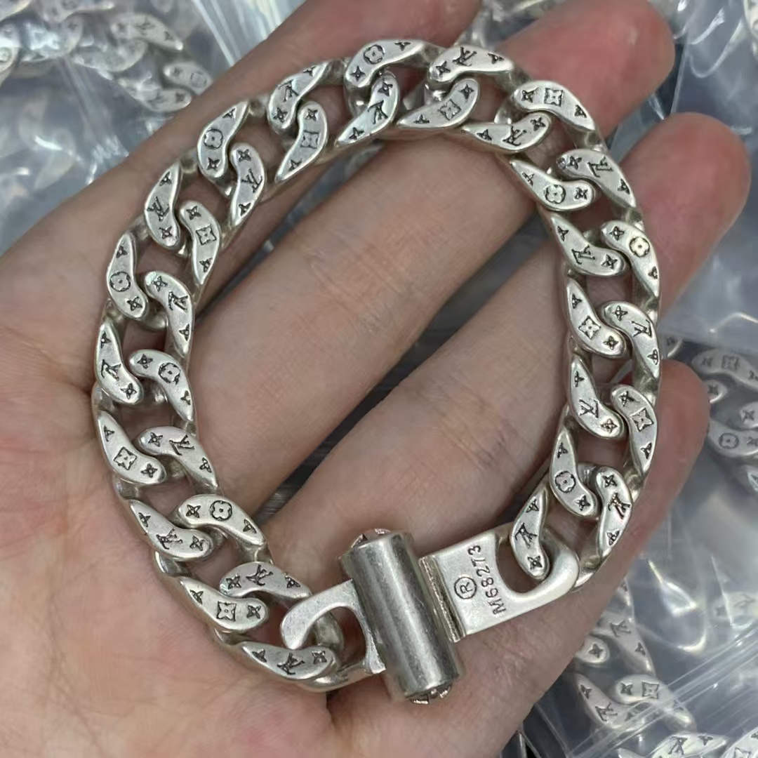 Louis Vuitton Chunky Flat Cuban Chain Bracelet - Original Replica Club