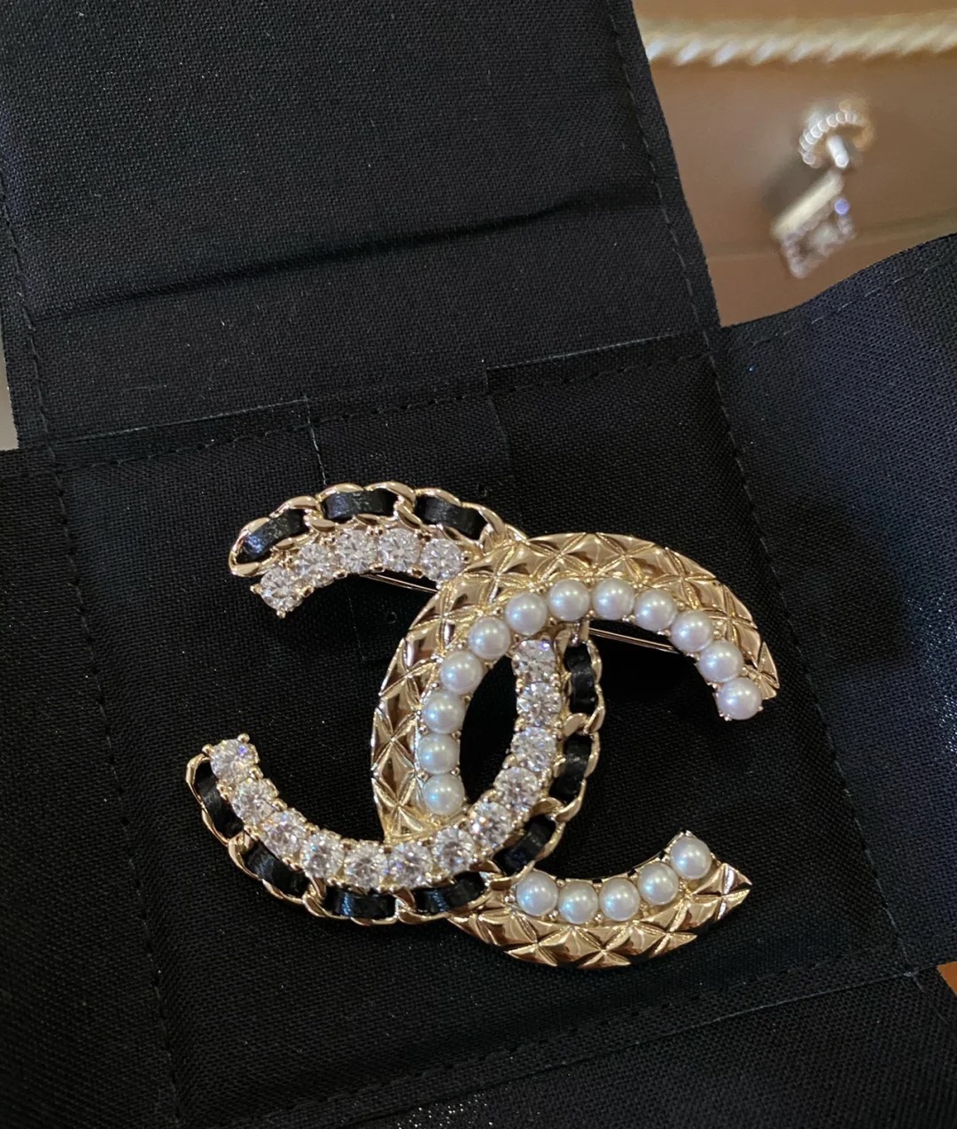 Chanel Leather Diamond Pearl CC Brooch - Original Replica Club
