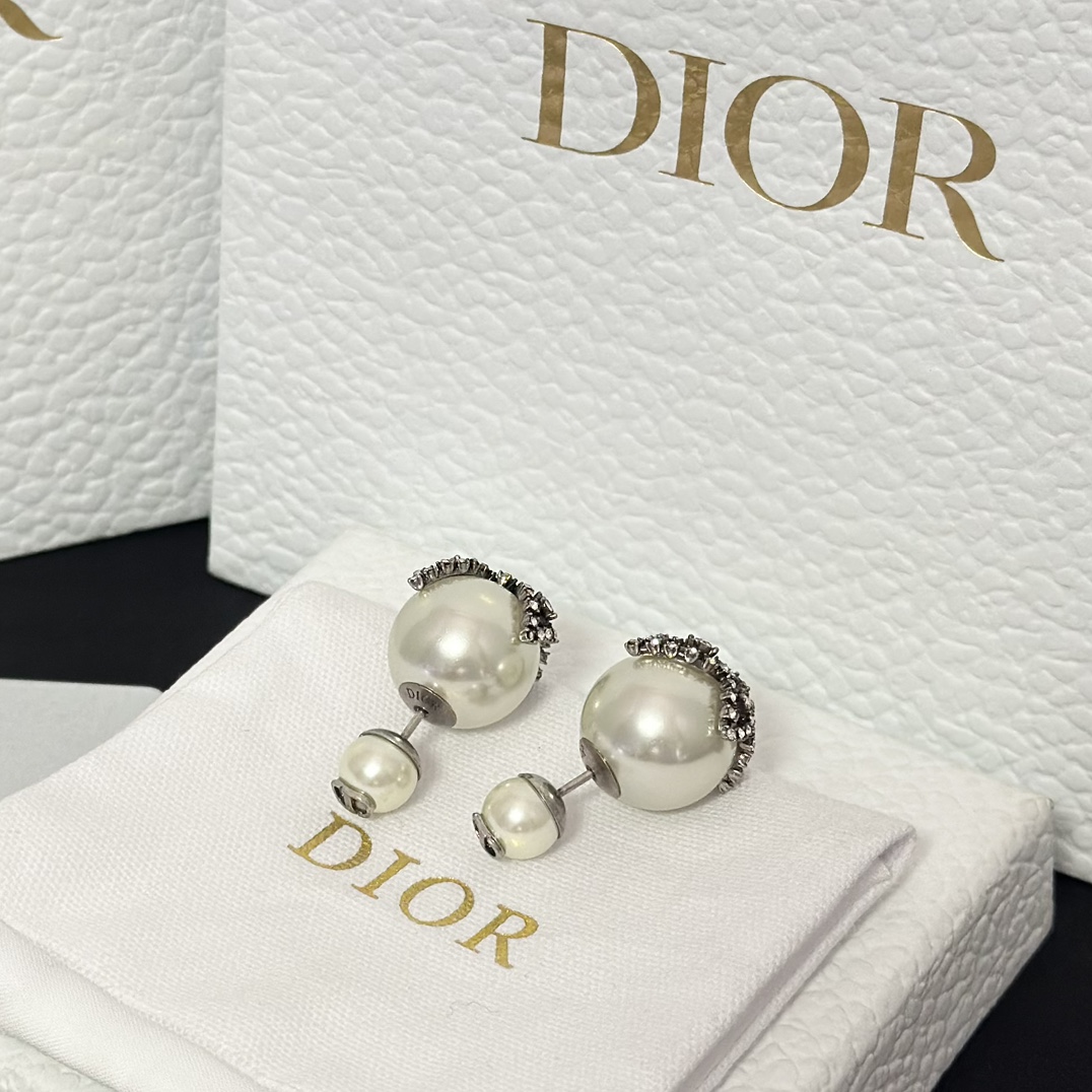 Dior Butterfly Paved on Pearl Stud Earrings - Original Replica Club