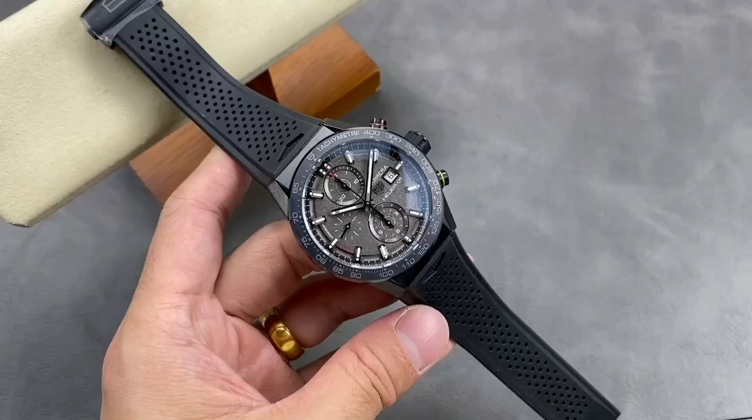 TAG Heuer Carrera Calibre Heuer 01 CAR201J.FT6087 43mm