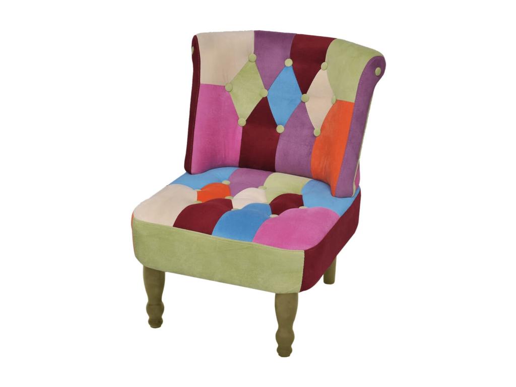 Sillón de estilo francés con diseño de retales de tela