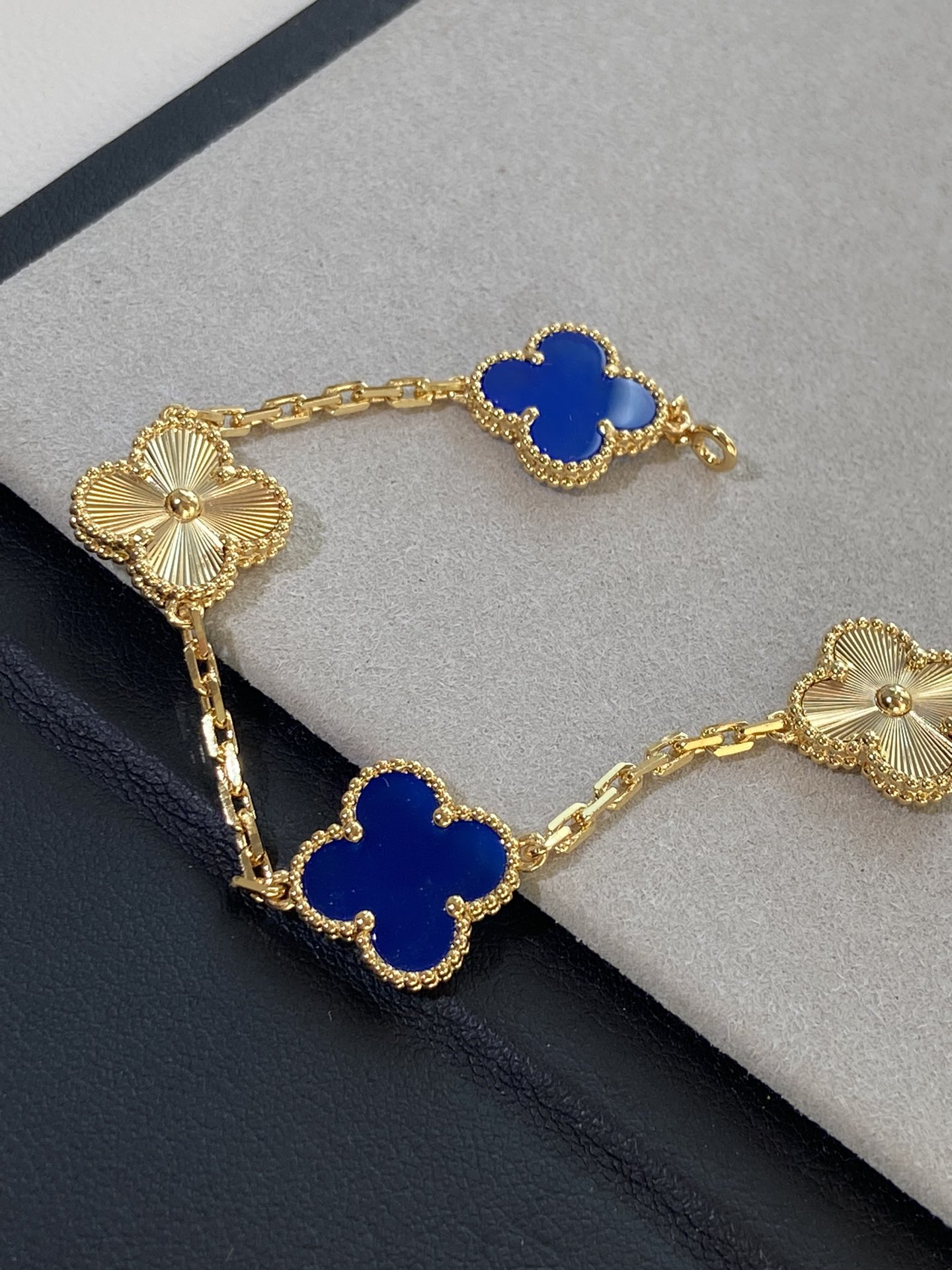 VCA Gold Guilloche and Deep Blue Agate Vintage Alhambra Bracelet 5 Motifs - Original Replica Club