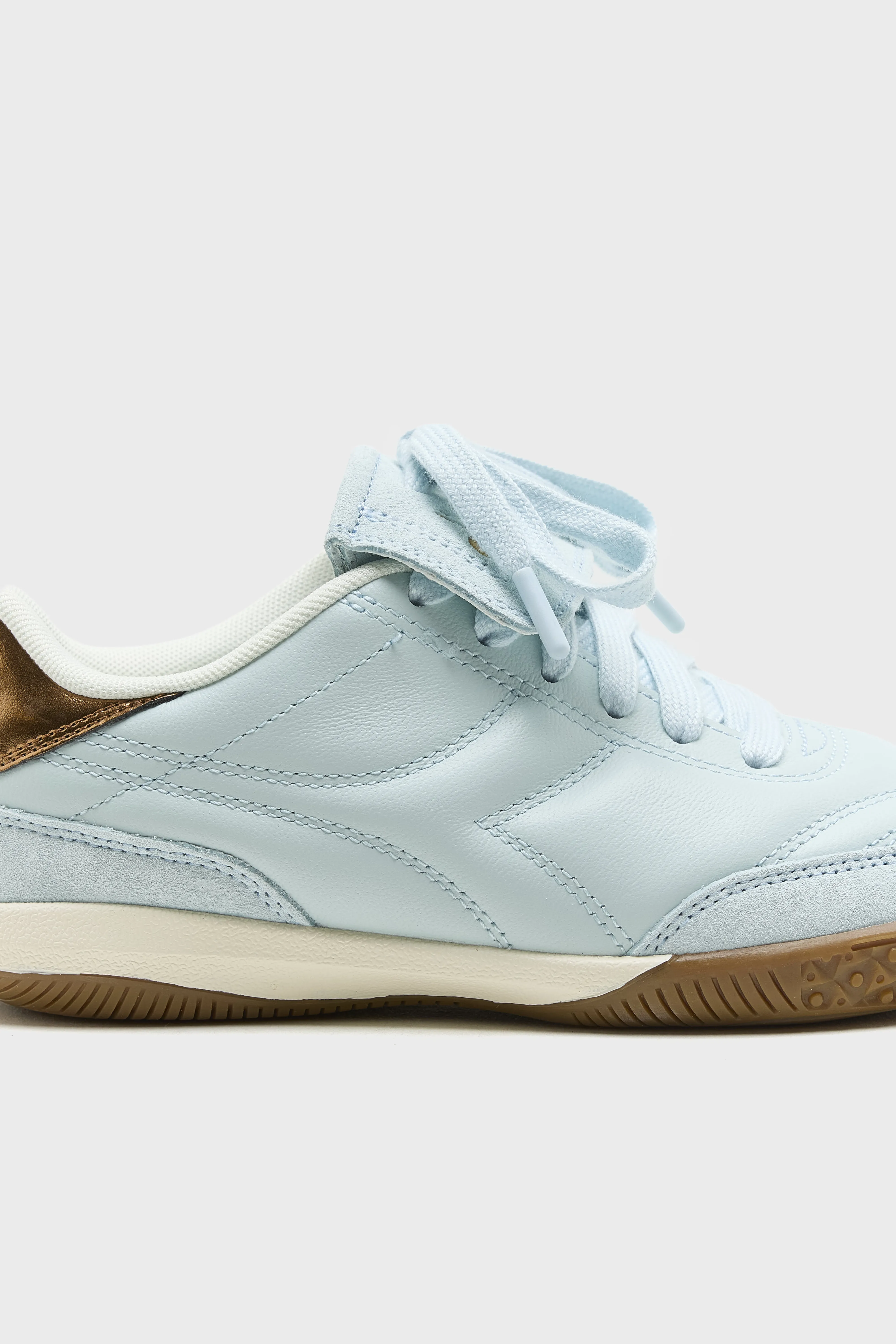 Bellerose Gold Indoor Metal for Women  (261 / W / BABYBLUE)