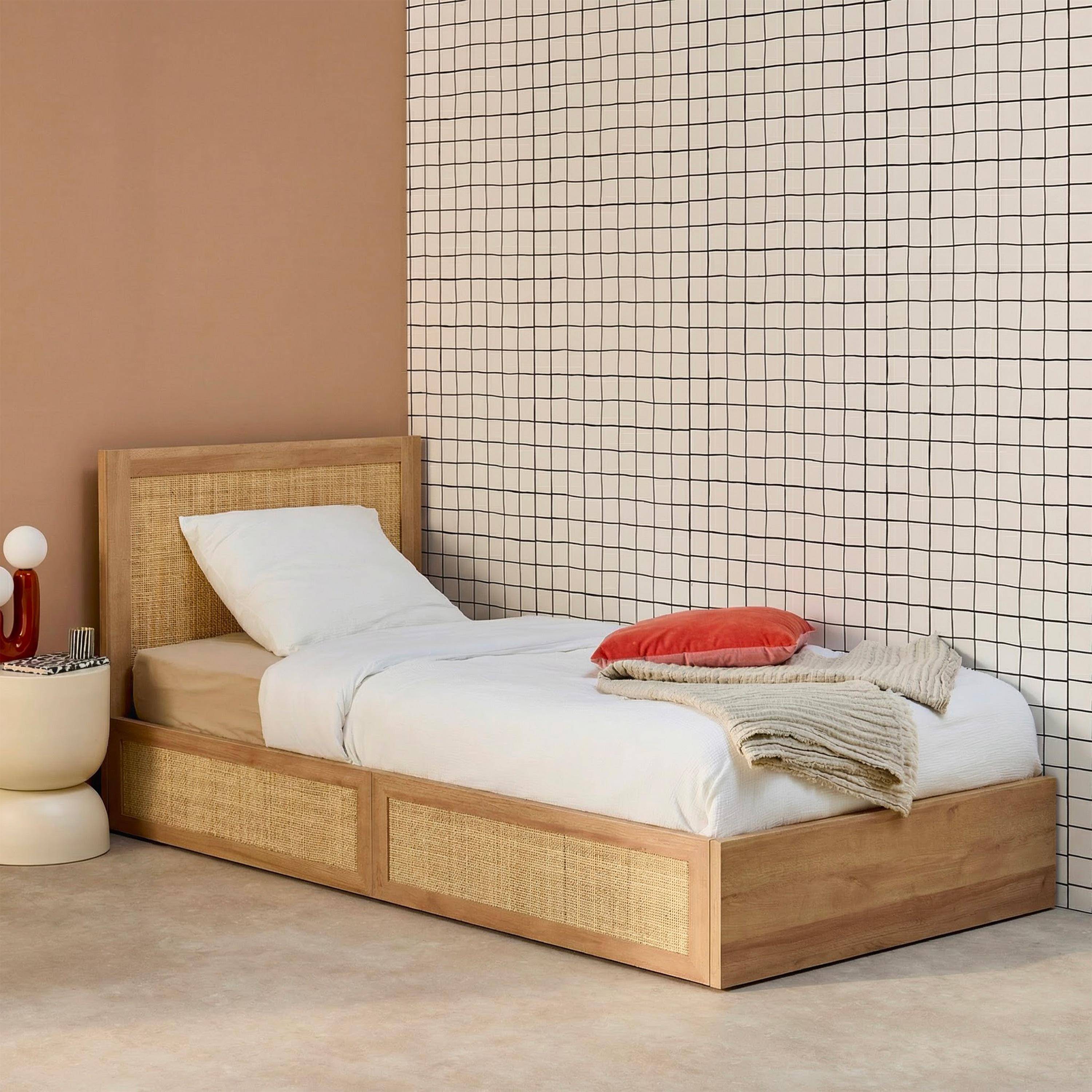 Boheme - Cama bohemia con somier de láminas y cabecero 140x190cm + 2 cajones decorativos