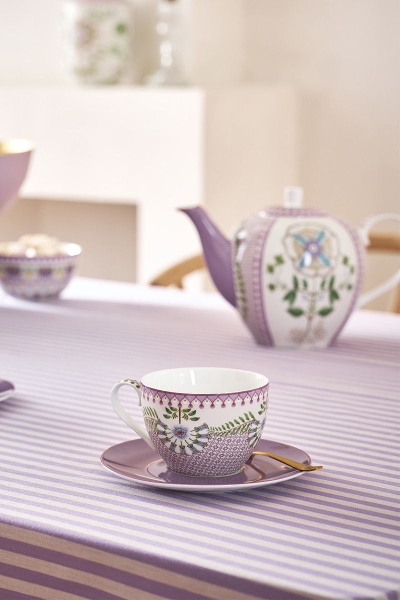 Set/2 Cups and Saucers Lily&Lotus