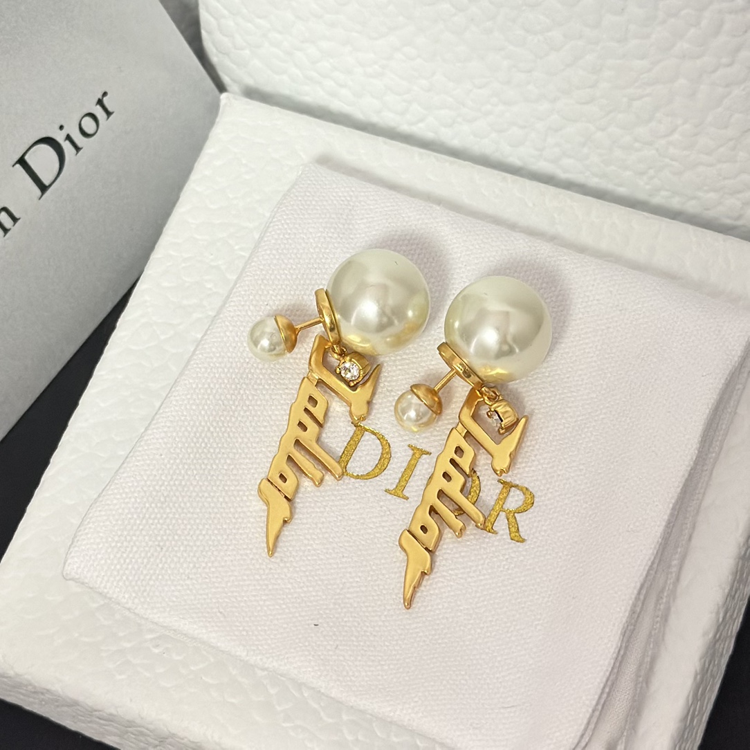 Dior Tassel JADIOR Pearl Earrings - Original Replica Club