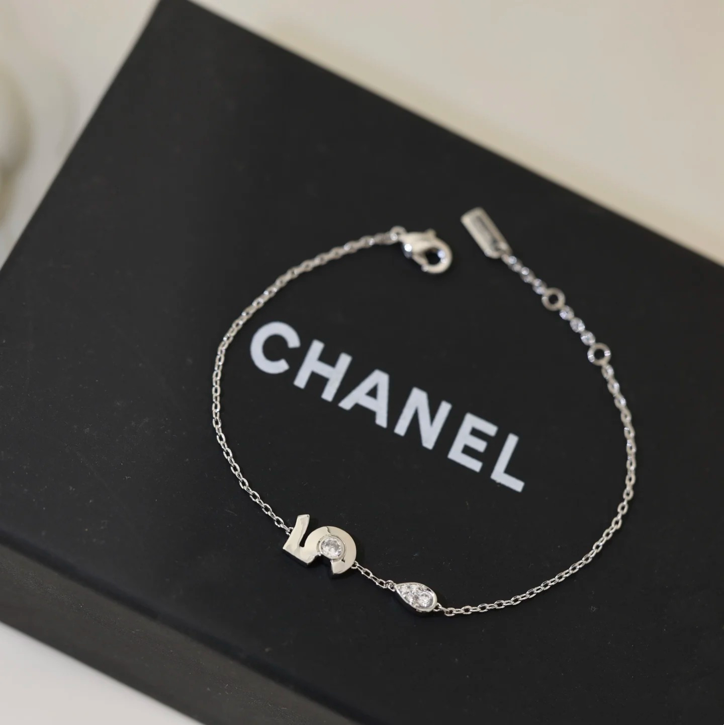 Chanel NO.5 Bracelet - Original Replica Club